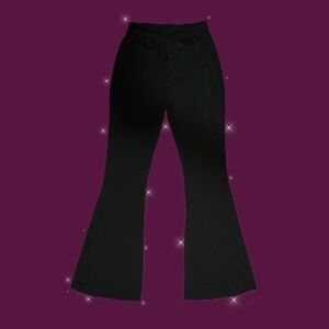 Black V waist flared leggings